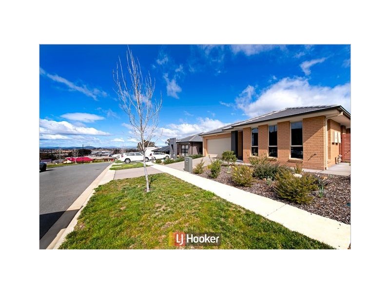 35 Victoria Owen Circuit, Casey ACT 2913