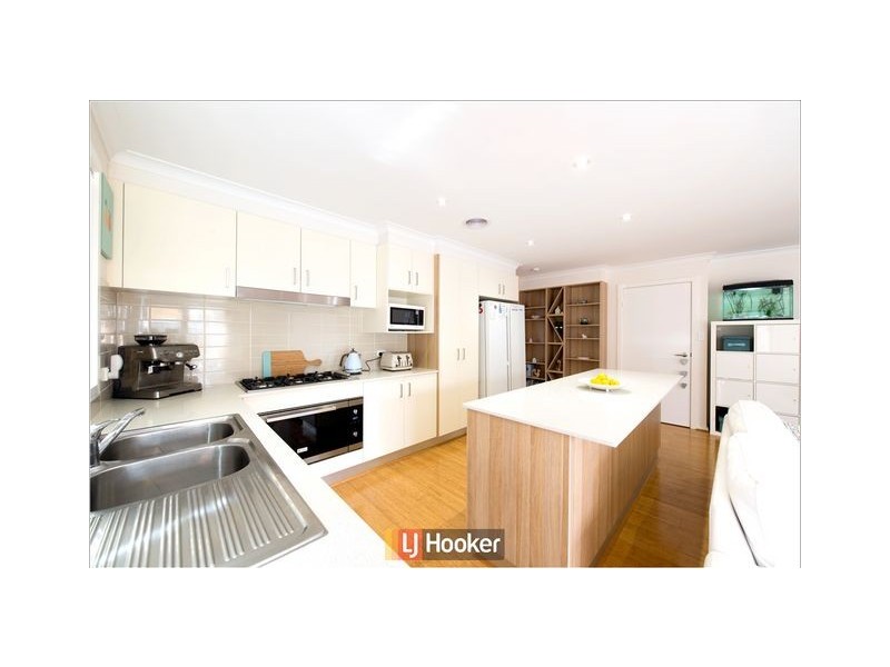 35 Victoria Owen Circuit, Casey ACT 2913