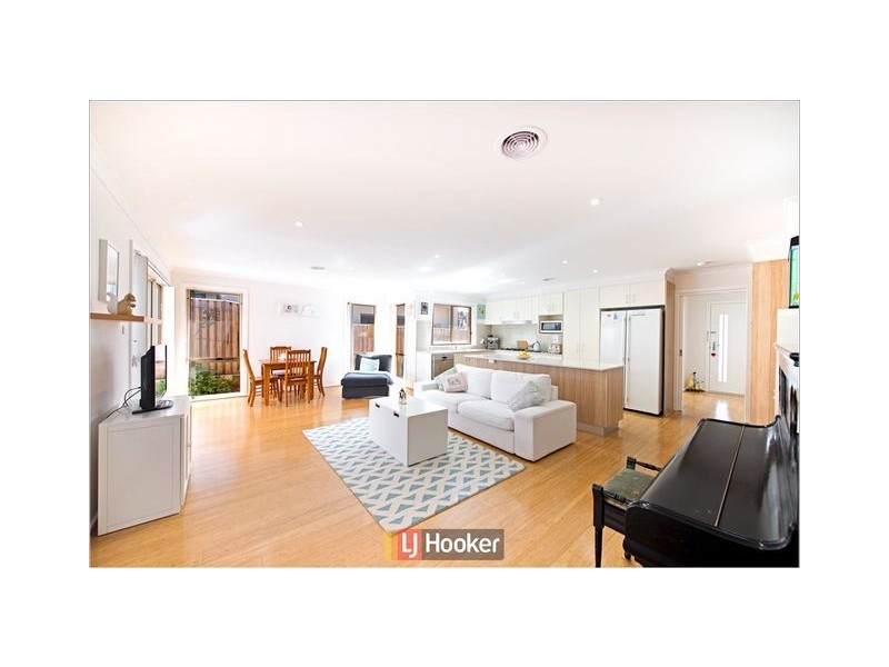 35 Victoria Owen Circuit, Casey ACT 2913