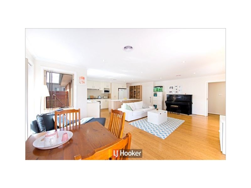 35 Victoria Owen Circuit, Casey ACT 2913