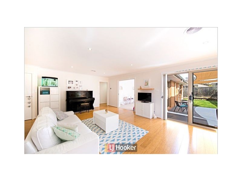 35 Victoria Owen Circuit, Casey ACT 2913