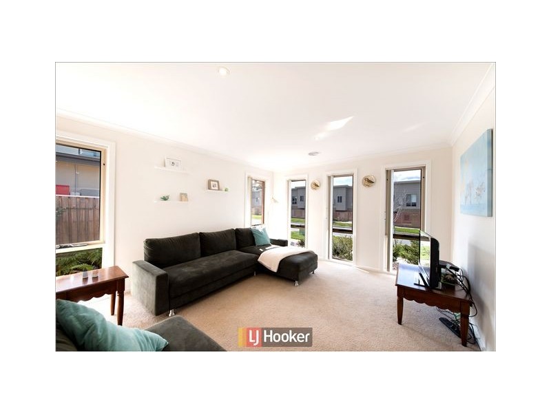 35 Victoria Owen Circuit, Casey ACT 2913