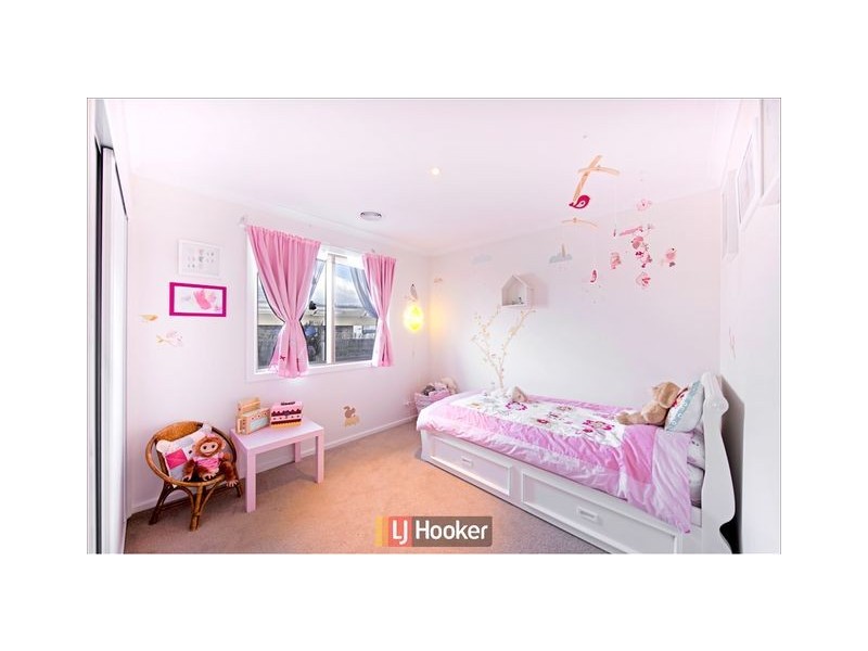 35 Victoria Owen Circuit, Casey ACT 2913