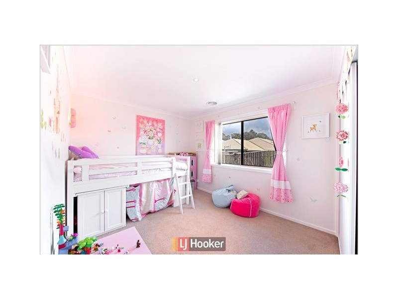 35 Victoria Owen Circuit, Casey ACT 2913