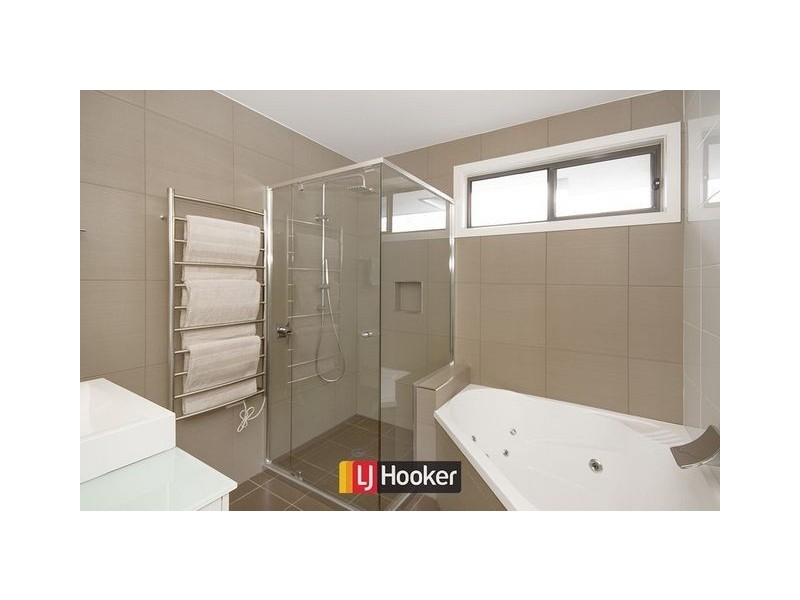 30 Louisa Briggs Circuit, Bonner ACT 2914