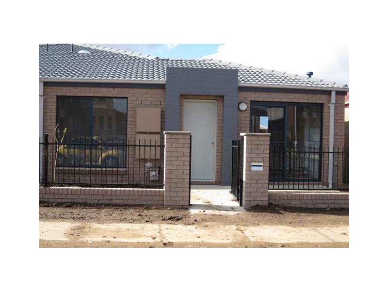 52 Oodgeroo St, Franklin ACT 2913