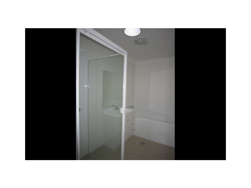 52 Oodgeroo St, Franklin ACT 2913