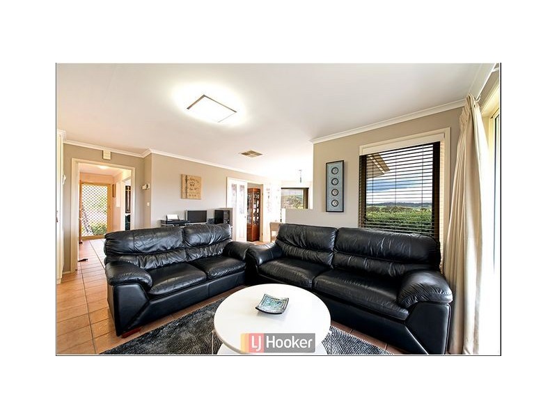 40 Tipiloura Street, Ngunnawal ACT 2913