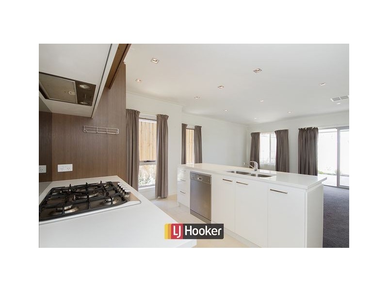 2/50 Victoria Owen Street, Casey ACT 2913