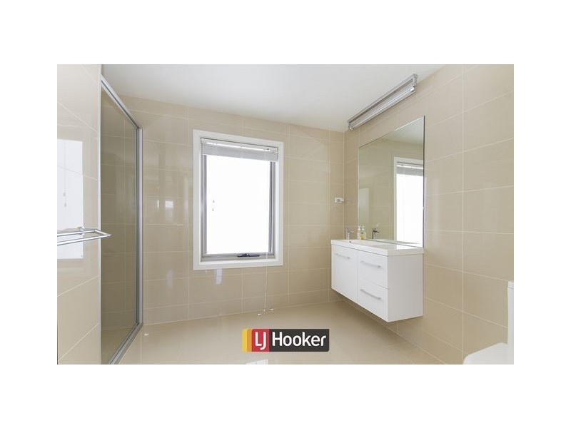 2/50 Victoria Owen Street, Casey ACT 2913