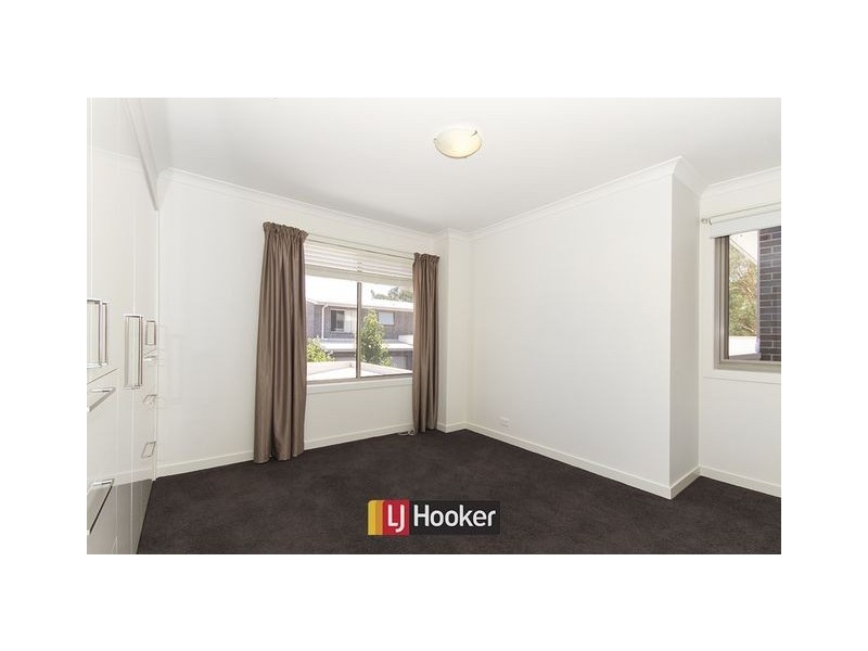 2/50 Victoria Owen Street, Casey ACT 2913