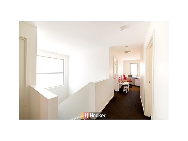 8 Hooton Street, Forde ACT 2914