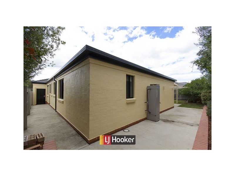 12 John Winter Street, Gungahlin ACT 2912