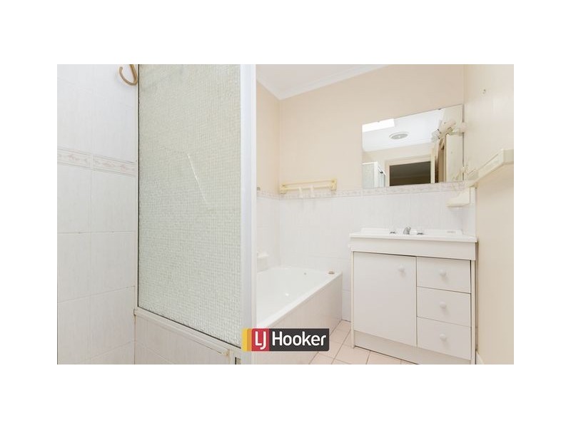 17 Elyard Place, Dunlop ACT 2615