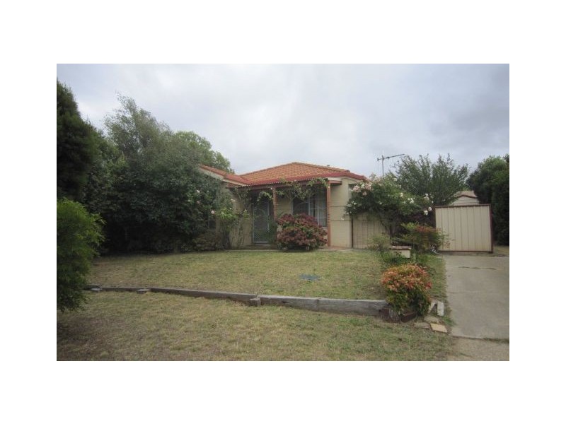 17 Elyard Place, Dunlop ACT 2615