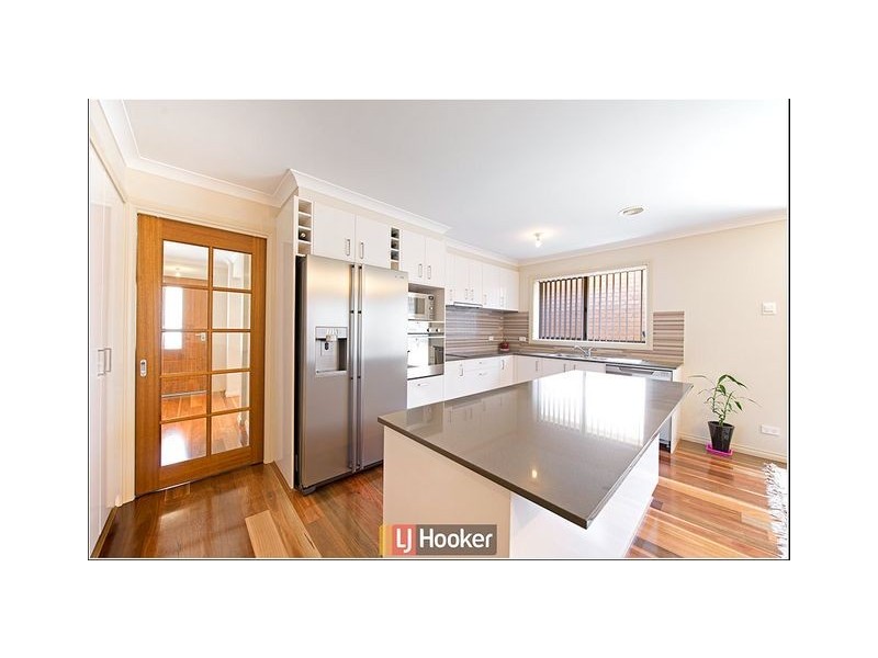 6 Hesba Brinsmead Street, Franklin ACT 2913
