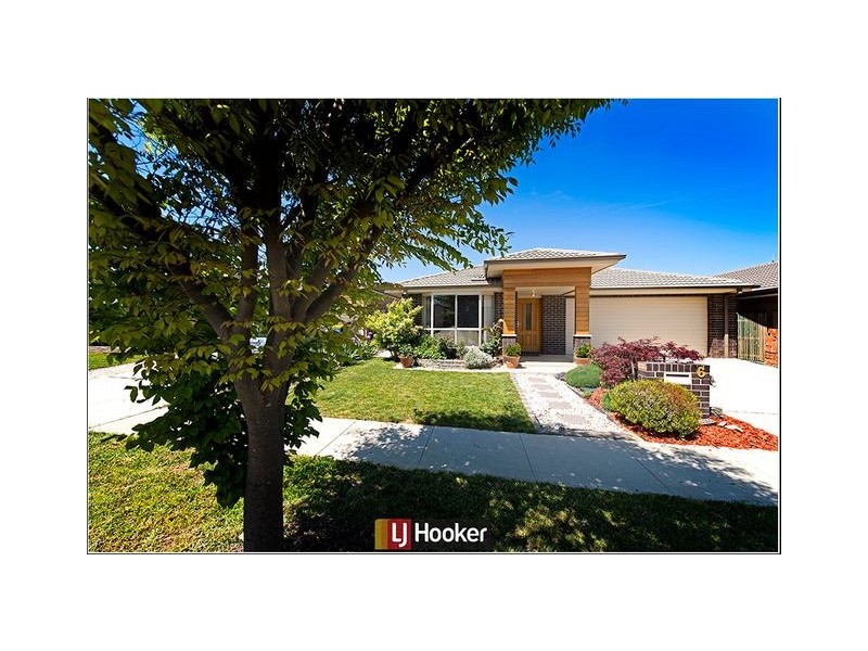 6 Hesba Brinsmead Street, Franklin ACT 2913