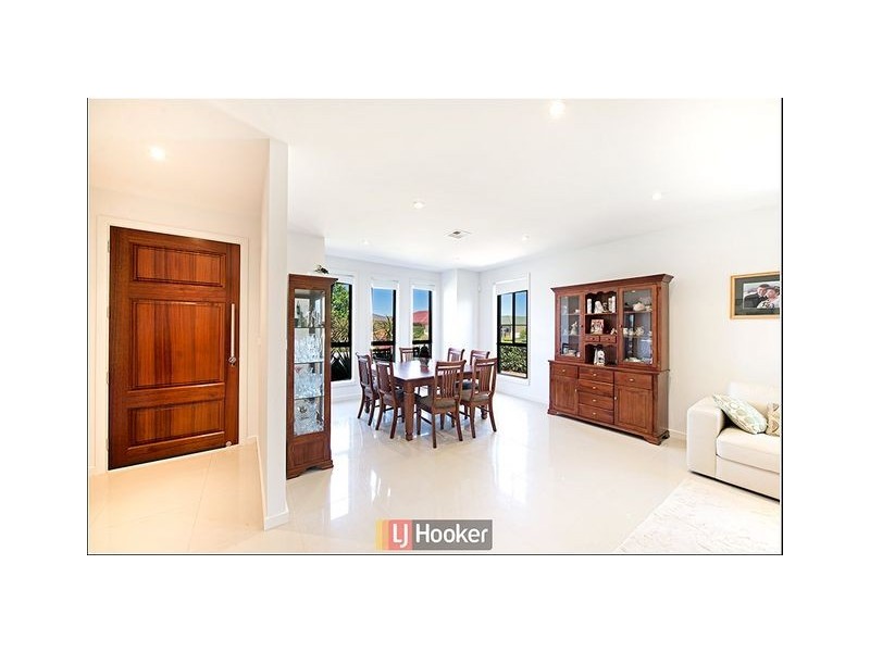 16 Clendinnen Street, Dunlop ACT 2615