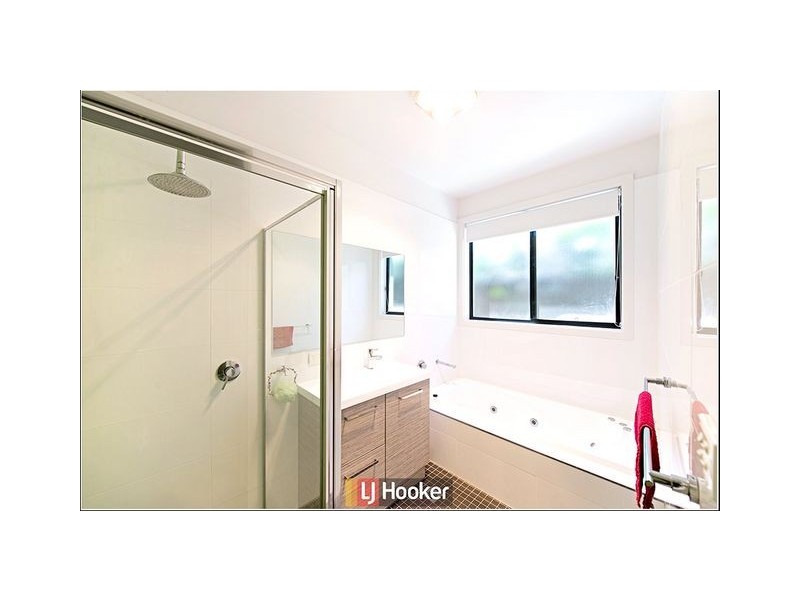 16 Clendinnen Street, Dunlop ACT 2615