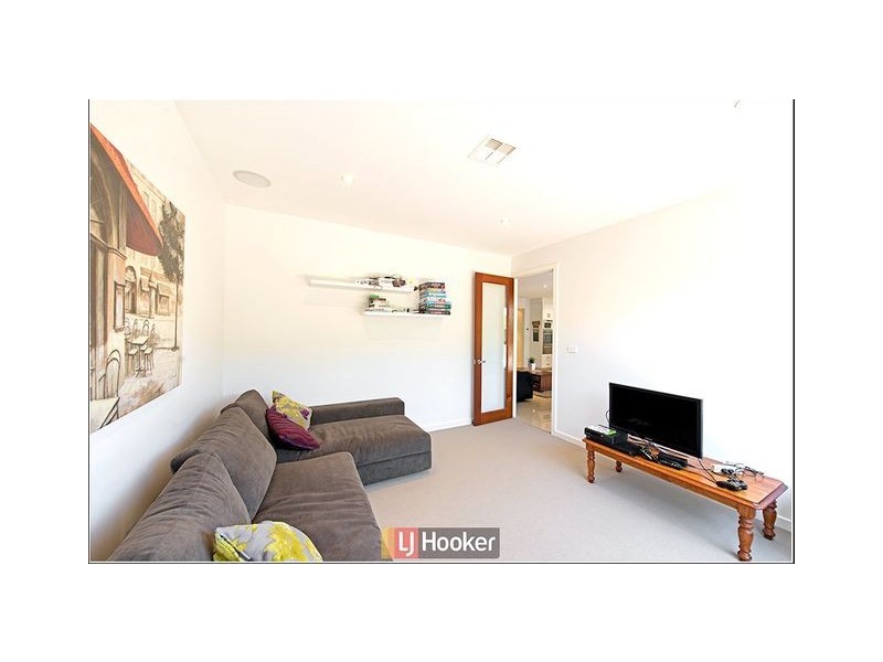 16 Clendinnen Street, Dunlop ACT 2615