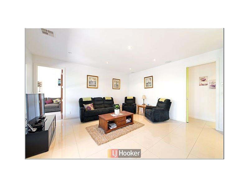 16 Clendinnen Street, Dunlop ACT 2615