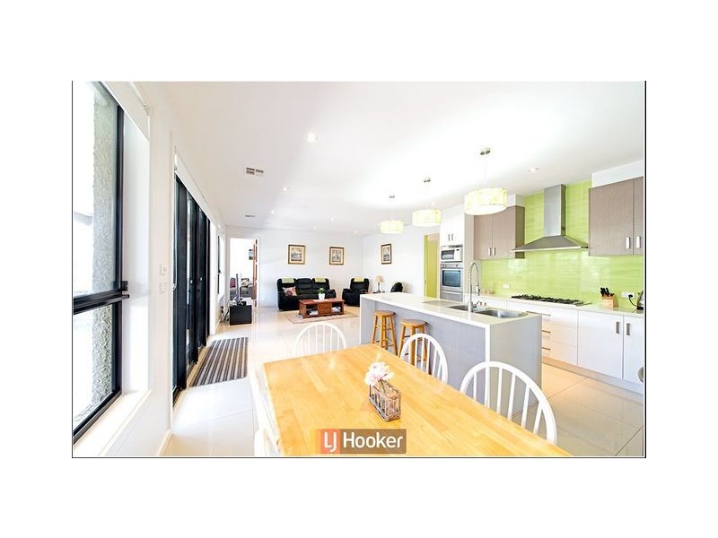 16 Clendinnen Street, Dunlop ACT 2615