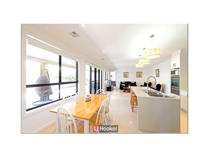 16 Clendinnen Street, Dunlop ACT 2615