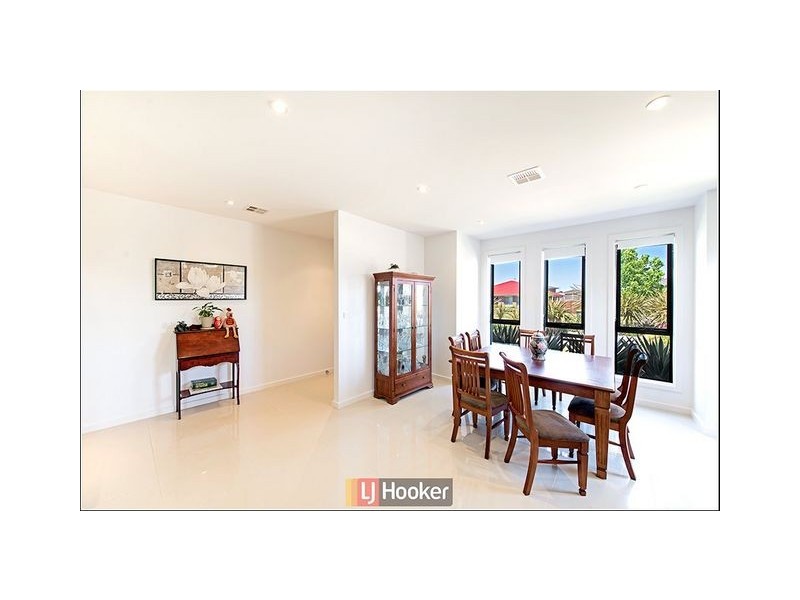 16 Clendinnen Street, Dunlop ACT 2615