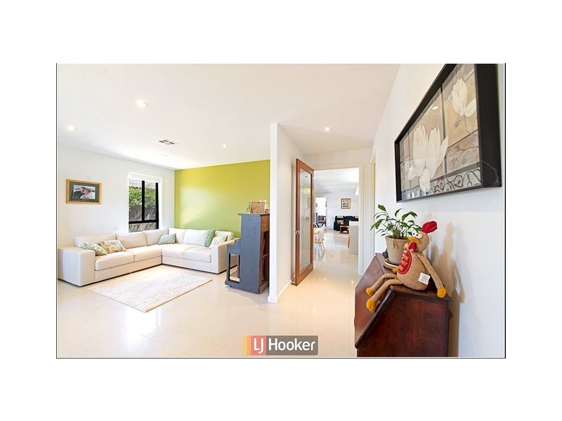 16 Clendinnen Street, Dunlop ACT 2615