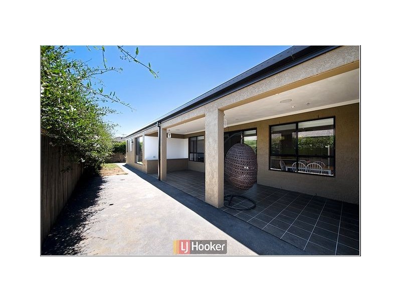 16 Clendinnen Street, Dunlop ACT 2615