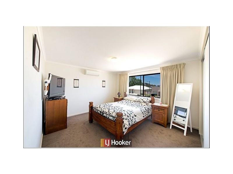 32 Hibberd Crescent, Forde ACT 2914