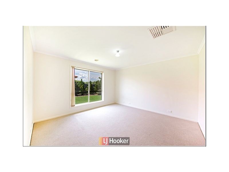 6 Sarre Street, Gungahlin ACT 2912