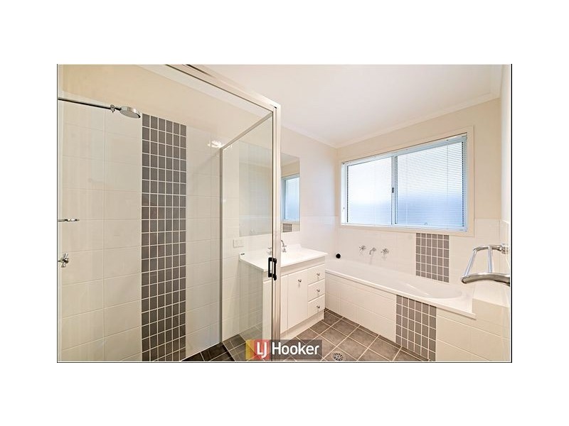 6 Sarre Street, Gungahlin ACT 2912