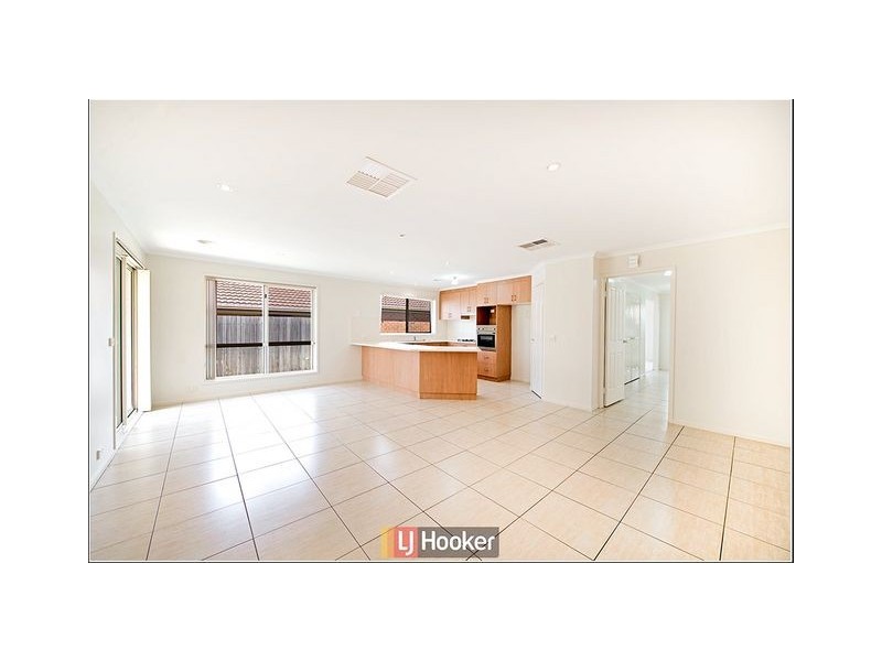 6 Sarre Street, Gungahlin ACT 2912