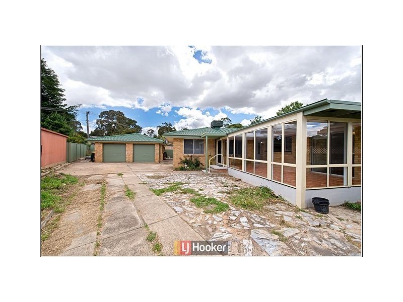 2 Clement Place, Macgregor ACT 2615