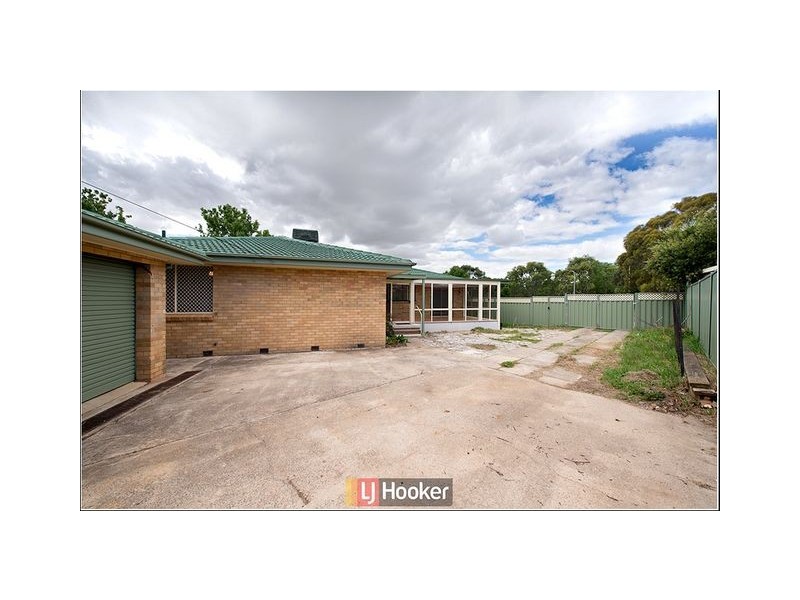 2 Clement Place, Macgregor ACT 2615