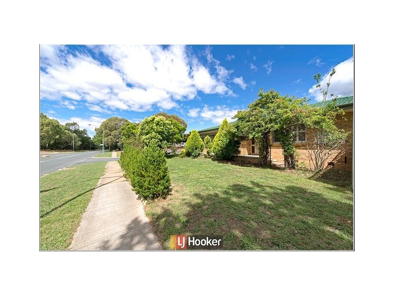 2 Clement Place, Macgregor ACT 2615