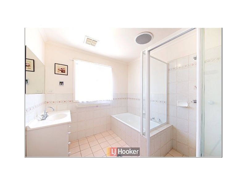 2/11 Biddell Place, Nicholls ACT 2913