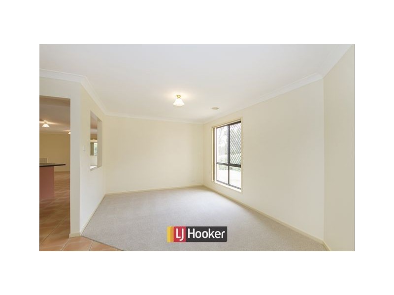 21 Robinia Place, Jerrabomberra NSW 2619