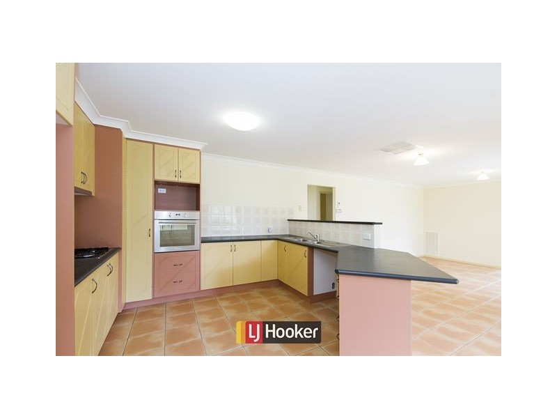 21 Robinia Place, Jerrabomberra NSW 2619