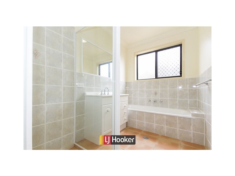 21 Robinia Place, Jerrabomberra NSW 2619