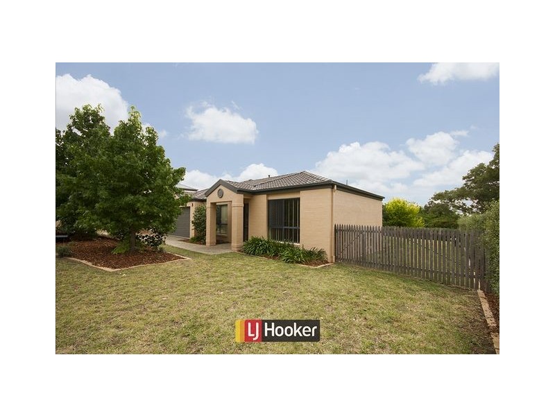 21 Robinia Place, Jerrabomberra NSW 2619