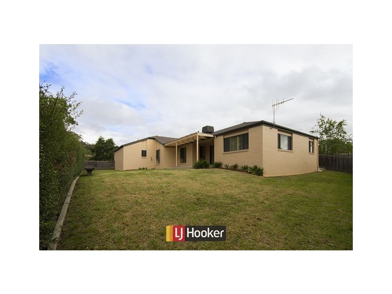 21 Robinia Place, Jerrabomberra NSW 2619