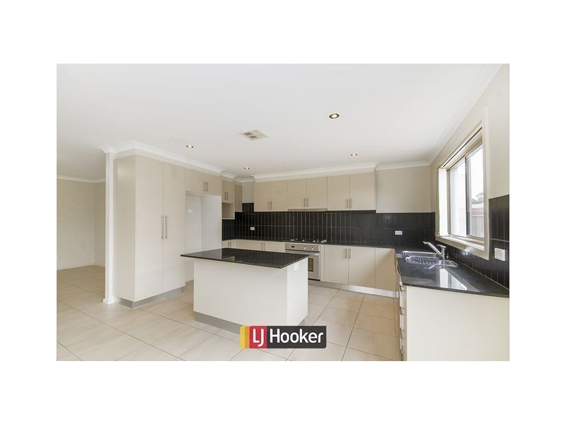 40 Jeanne Young Circuit, Mckellar ACT 2617