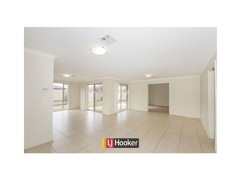 40 Jeanne Young Circuit, Mckellar ACT 2617