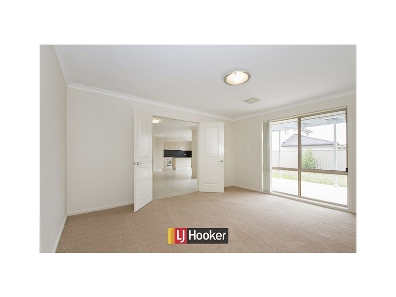 40 Jeanne Young Circuit, Mckellar ACT 2617