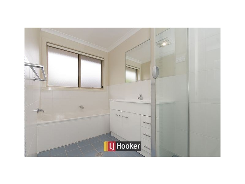 40 Jeanne Young Circuit, Mckellar ACT 2617