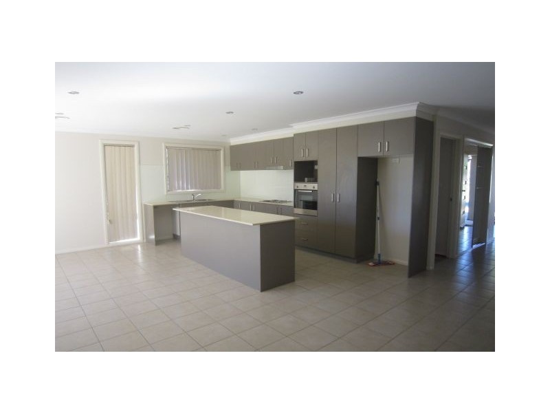 5 Tomasetti Crescent, Franklin ACT 2913