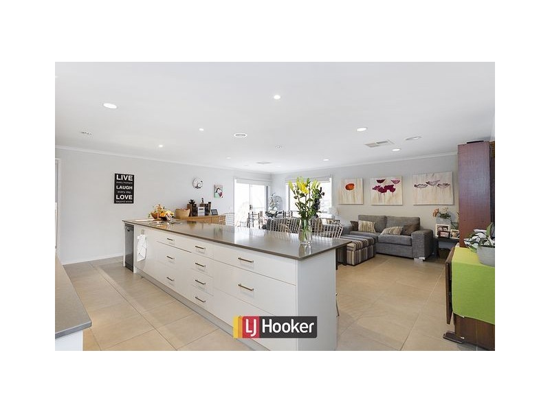 5 Bromham Street, Forde ACT 2914