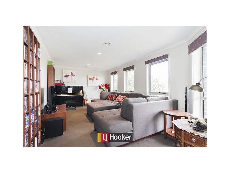 5 Bromham Street, Forde ACT 2914